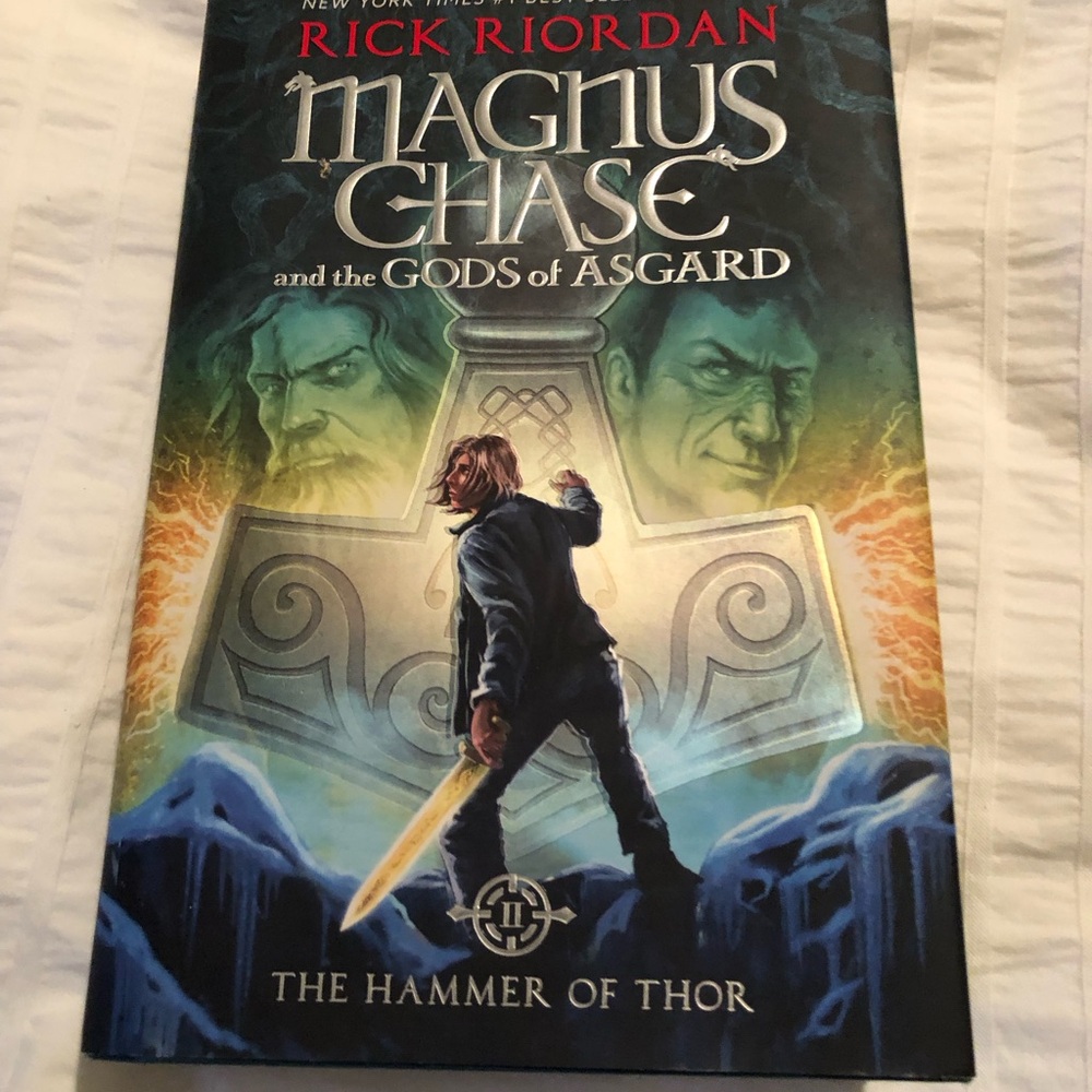 Magnus Chase Book-The Hammer of Thor (Blue Cover)